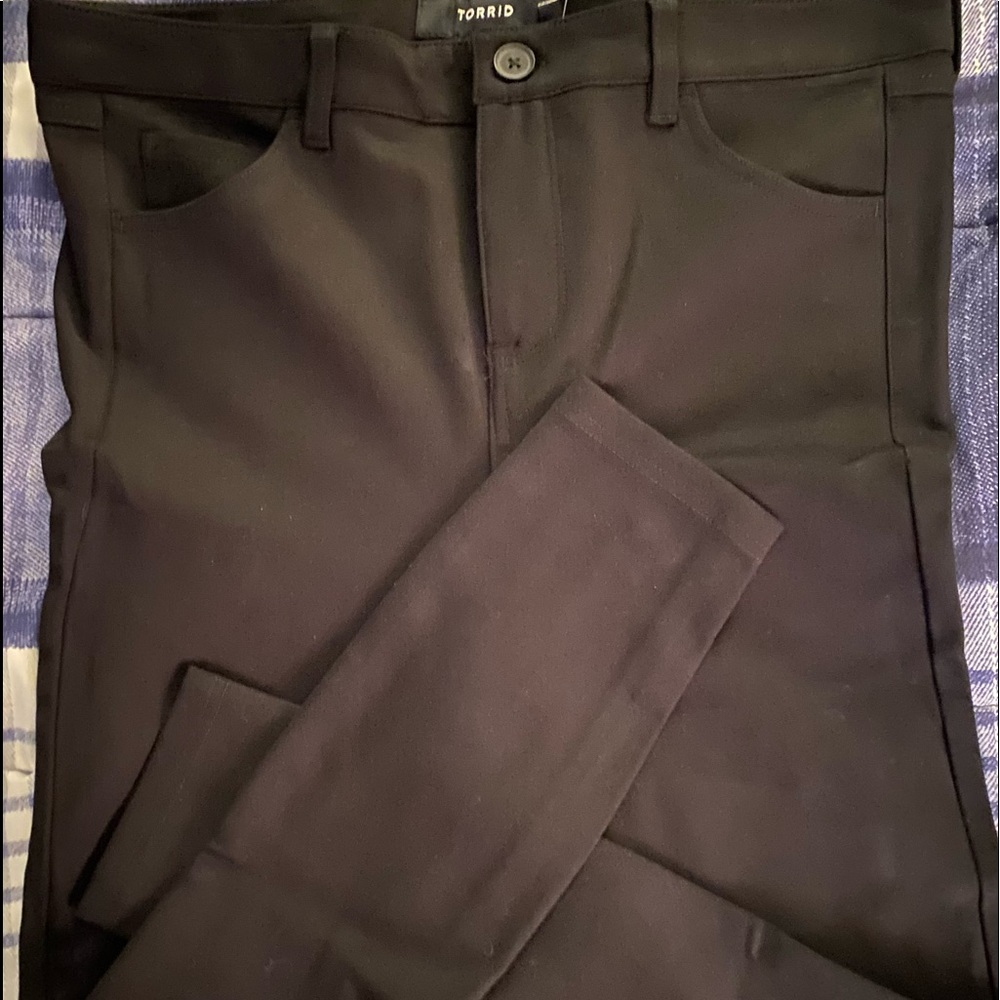 Torrid NWT Skinny Pants